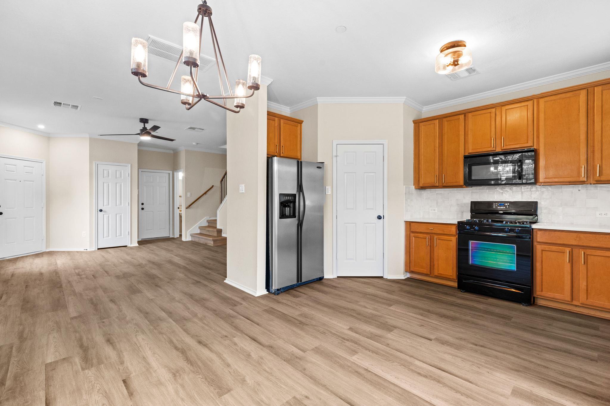 9201 Brodie Ln # 1002, Austin, TX 78748