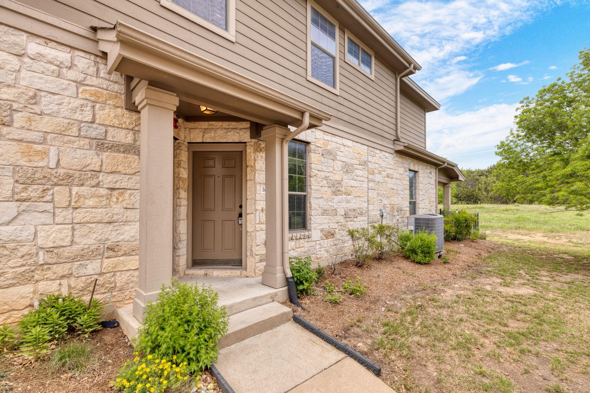 9201 Brodie Ln # 1002, Austin, TX 78748