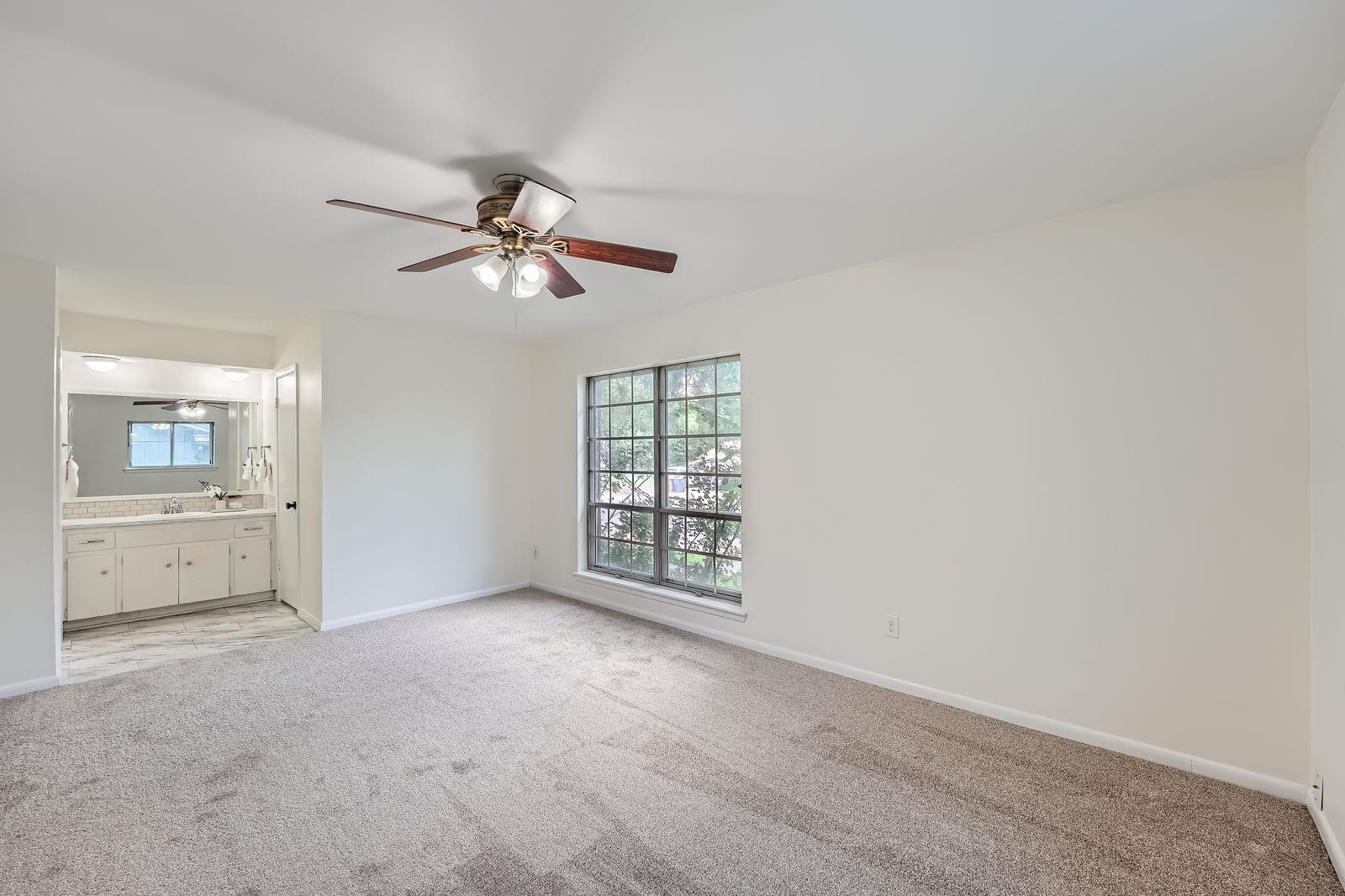 9504 Hansford Dr, Austin, TX 78753