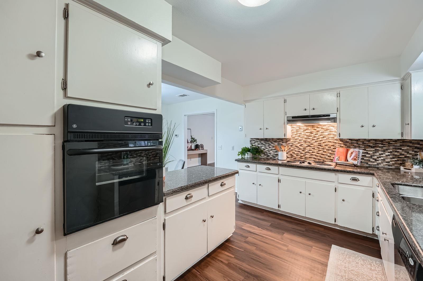 9504 Hansford Dr, Austin, TX 78753
