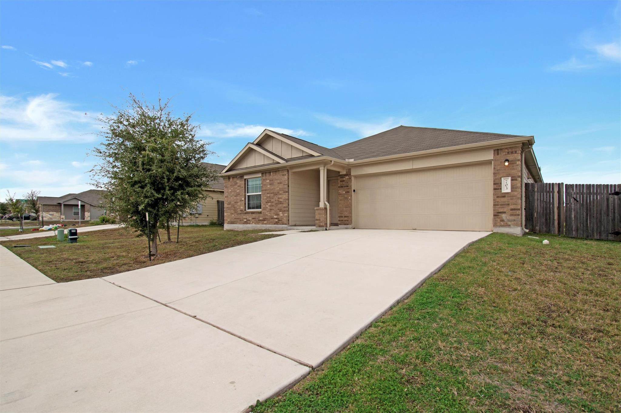 703 Bluejack Way, Hutto, TX 78634