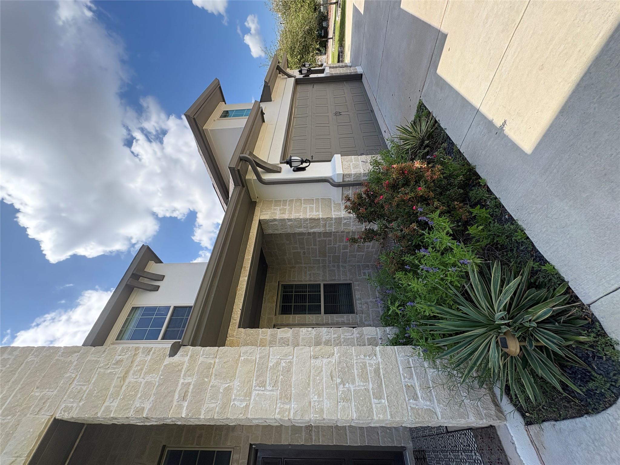 2904 Fallcrest Bnd, Leander, TX 78641