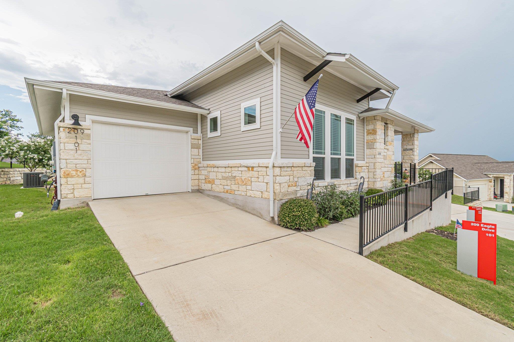 209 Eagle Dr # 101, San Marcos, TX 78666