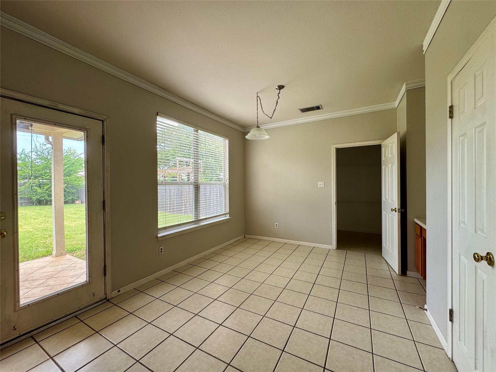 701 Ranier Ln, Round Rock, TX 78665