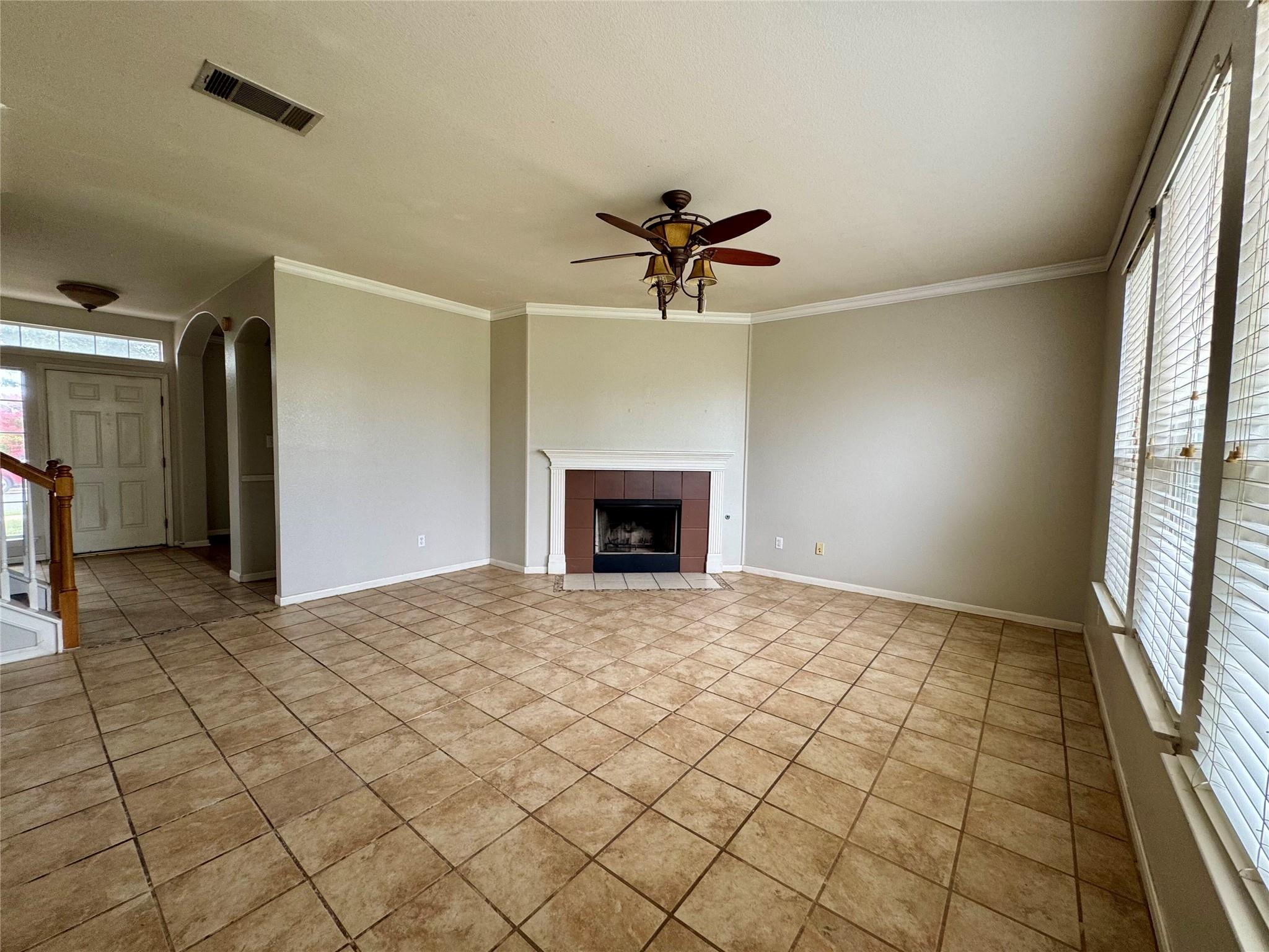 701 Ranier Ln, Round Rock, TX 78665