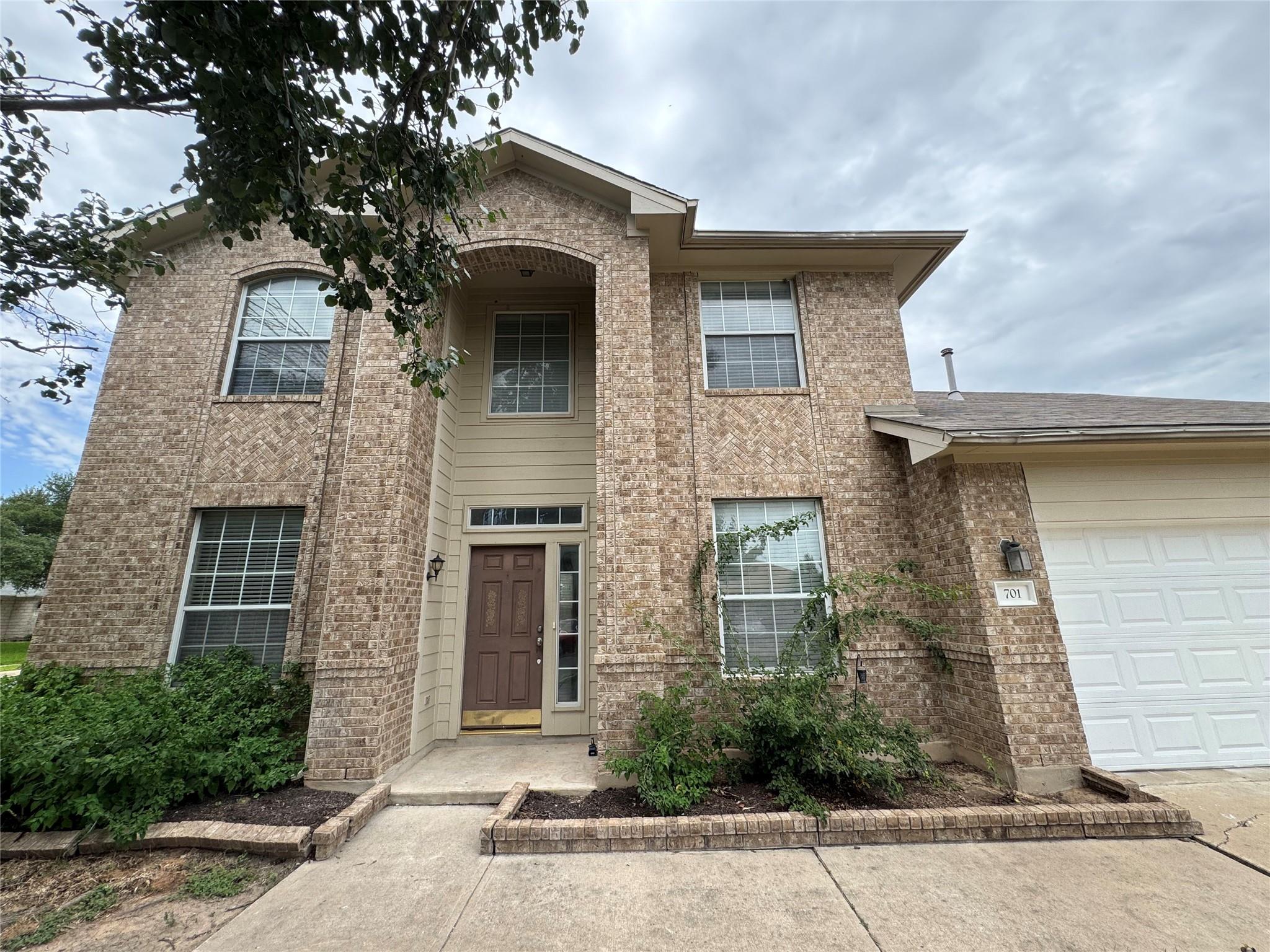 701 Ranier Ln, Round Rock, TX 78665