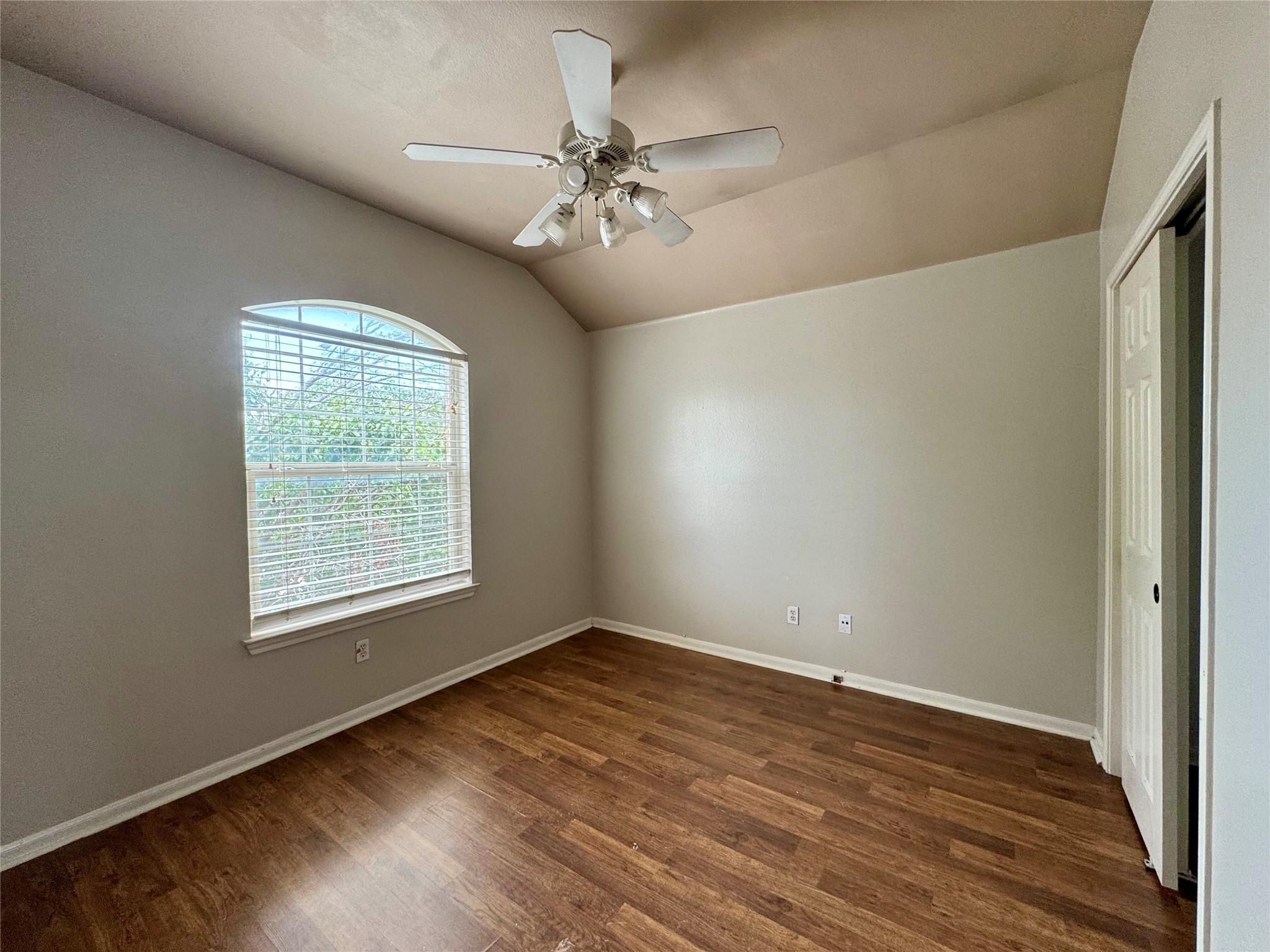 701 Ranier Ln, Round Rock, TX 78665