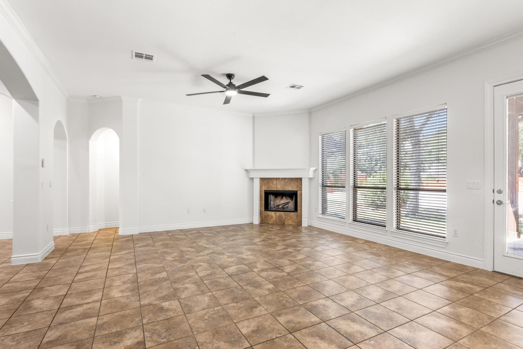 12008 Sleepy Hollow Rd, Manchaca, TX 78652