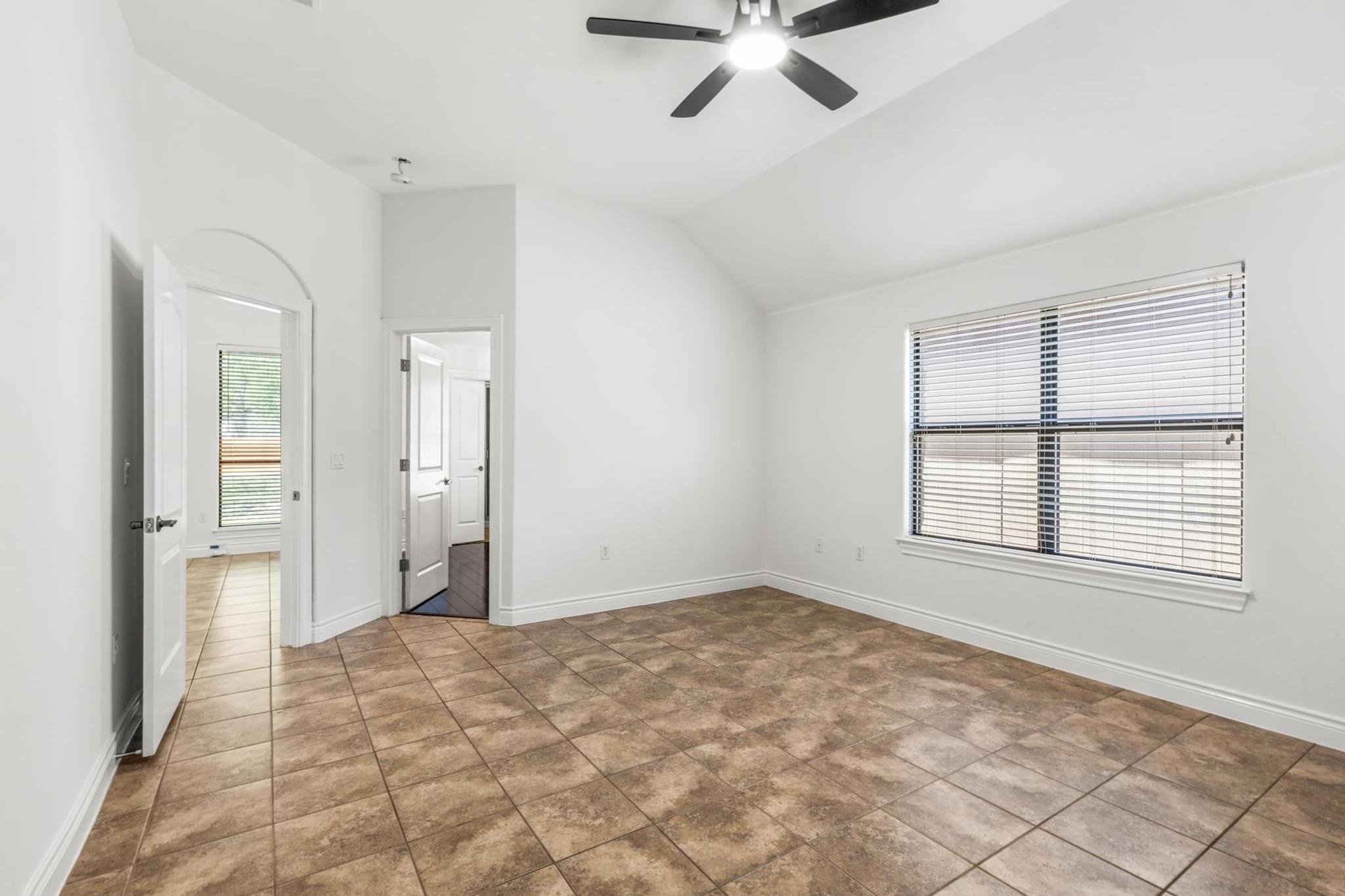 12008 Sleepy Hollow Rd, Manchaca, TX 78652