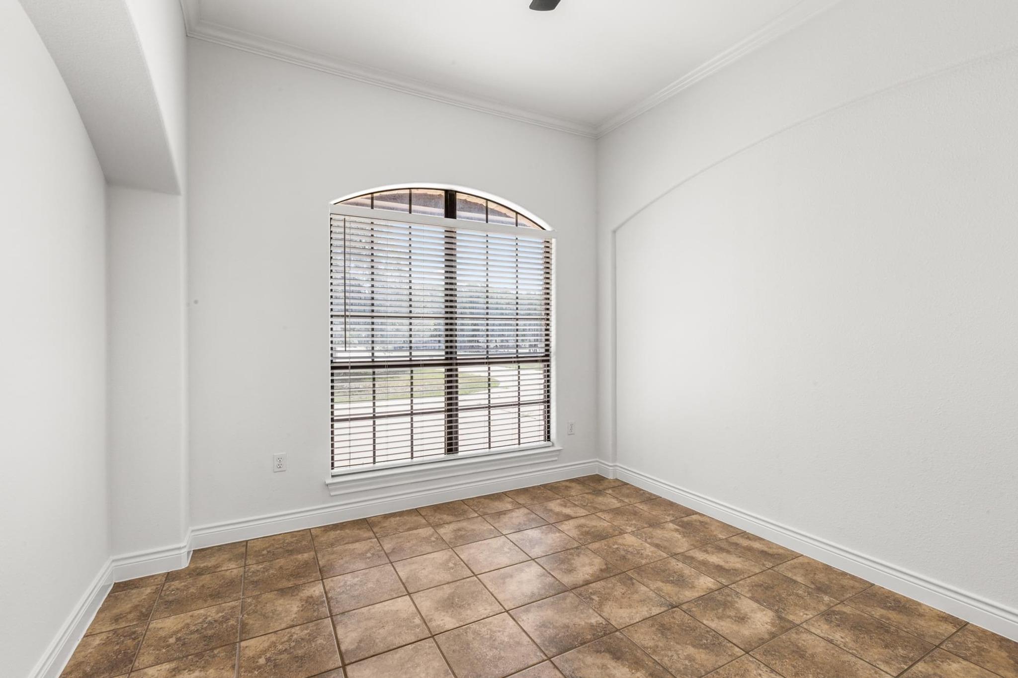 12008 Sleepy Hollow Rd, Manchaca, TX 78652