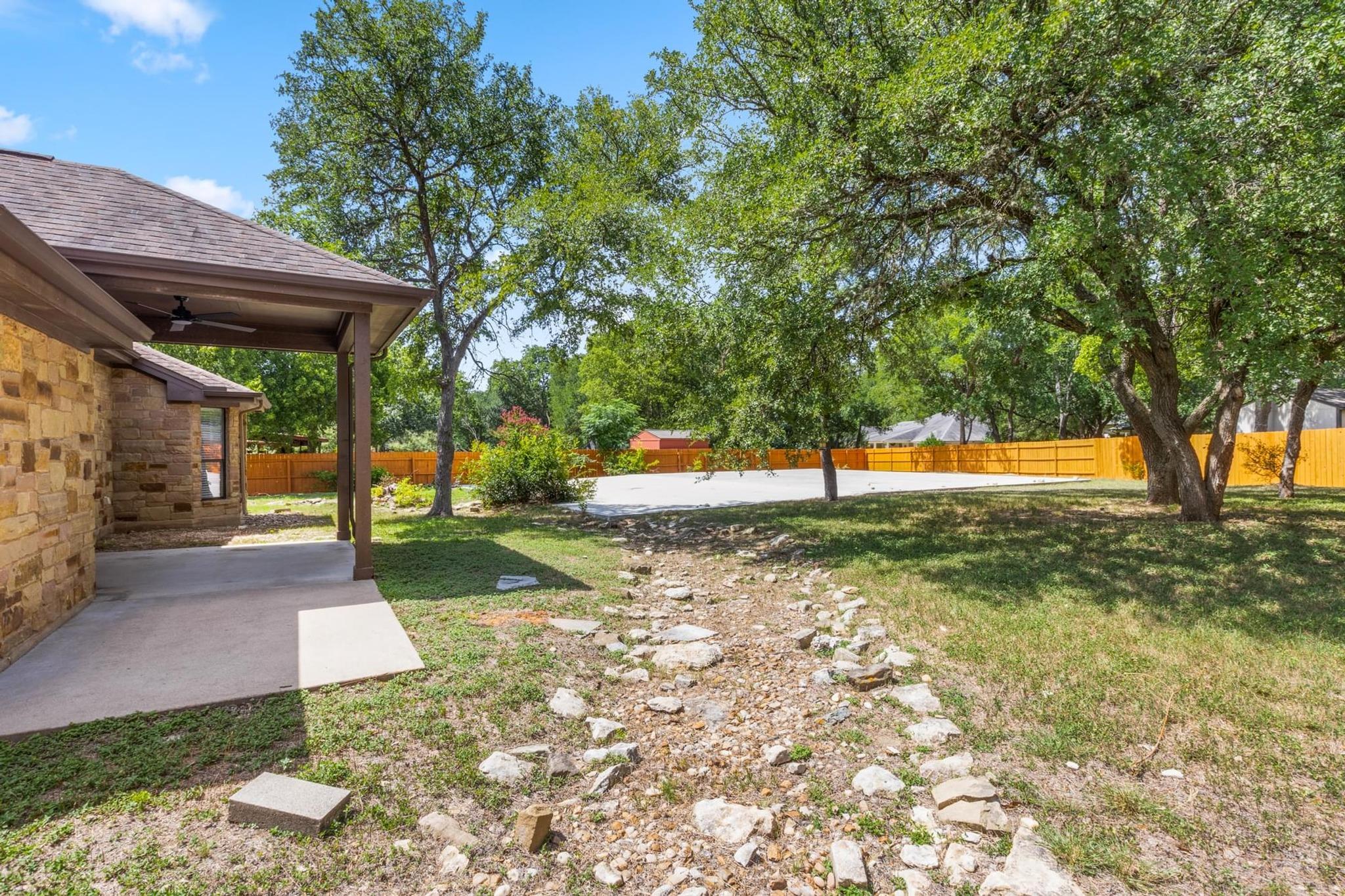 12008 Sleepy Hollow Rd, Manchaca, TX 78652