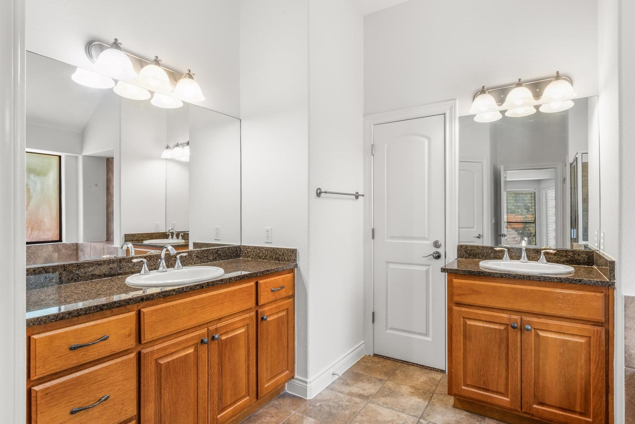 12008 Sleepy Hollow Rd, Manchaca, TX 78652