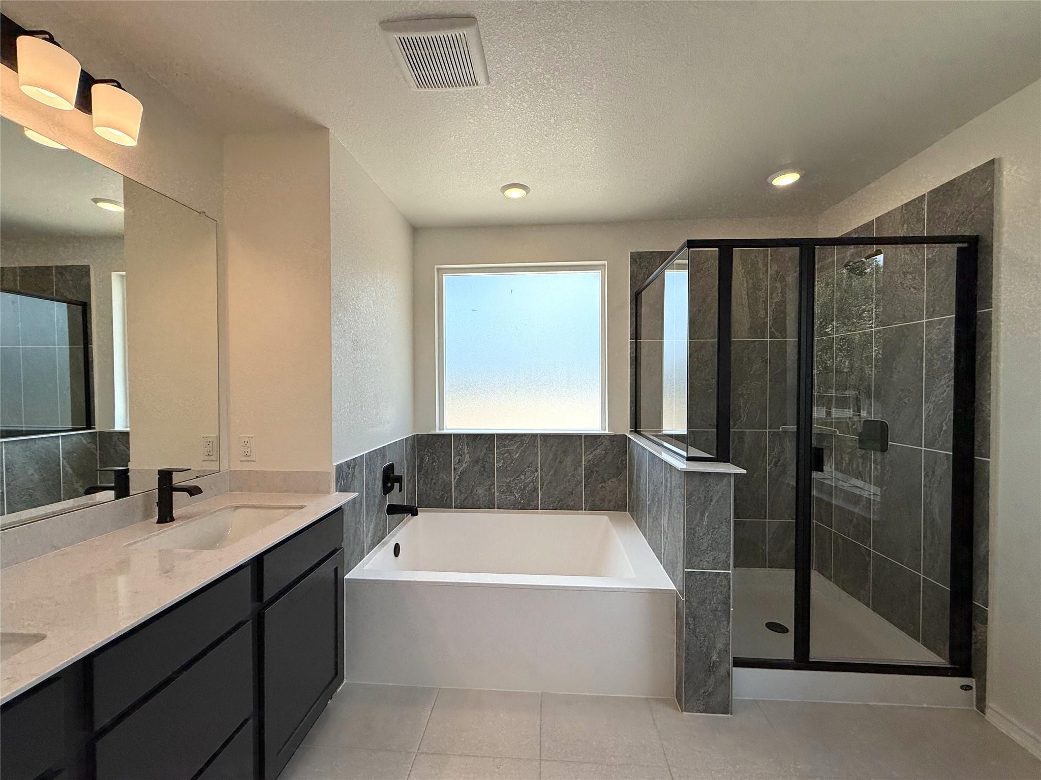 1644 River Plateau Dr, Leander, TX 78641