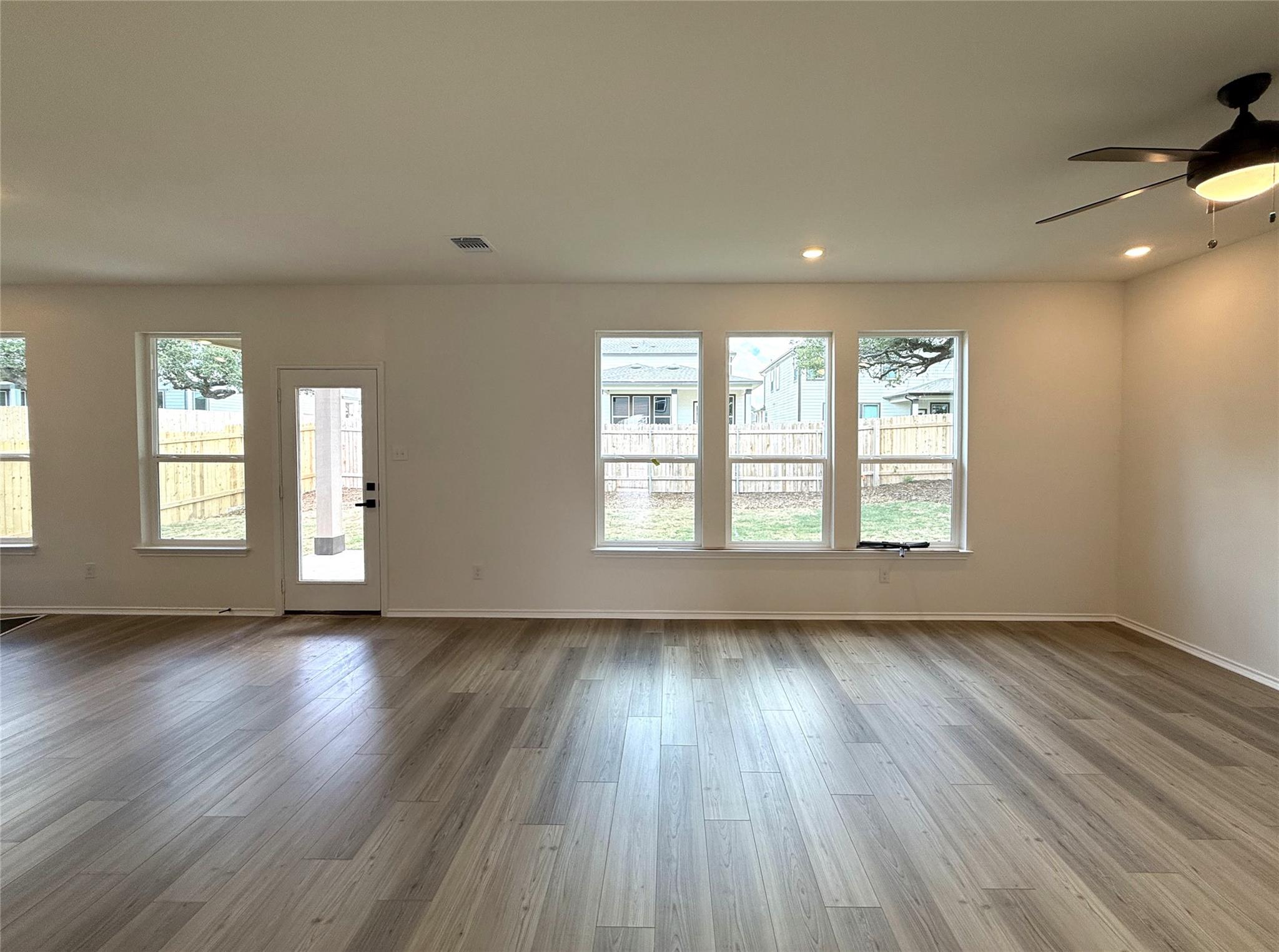 1644 River Plateau Dr, Leander, TX 78641