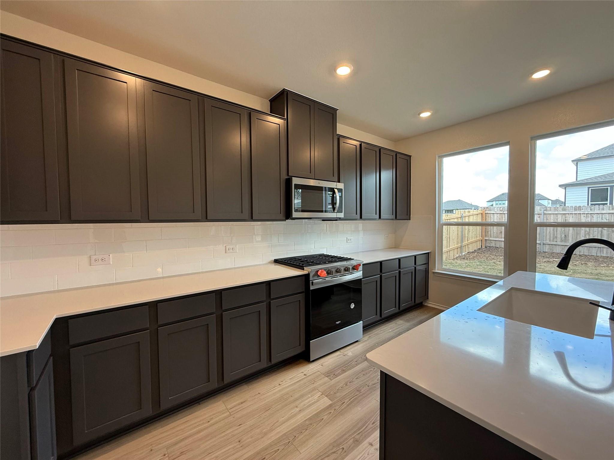1644 River Plateau Dr, Leander, TX 78641