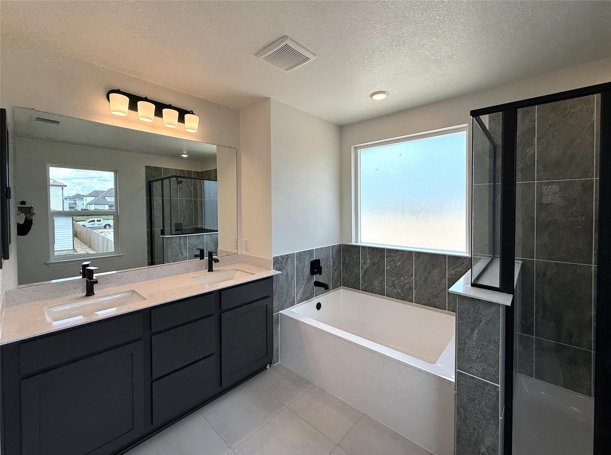 1644 River Plateau Dr, Leander, TX 78641