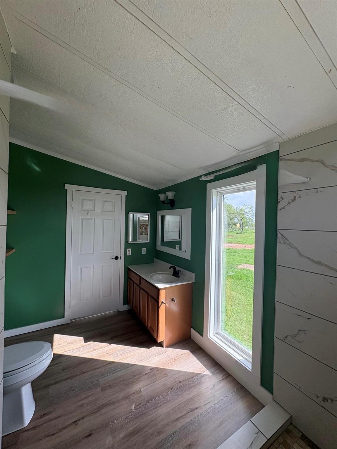 1185 Fm 812 # B, Cedar Creek, TX 78612