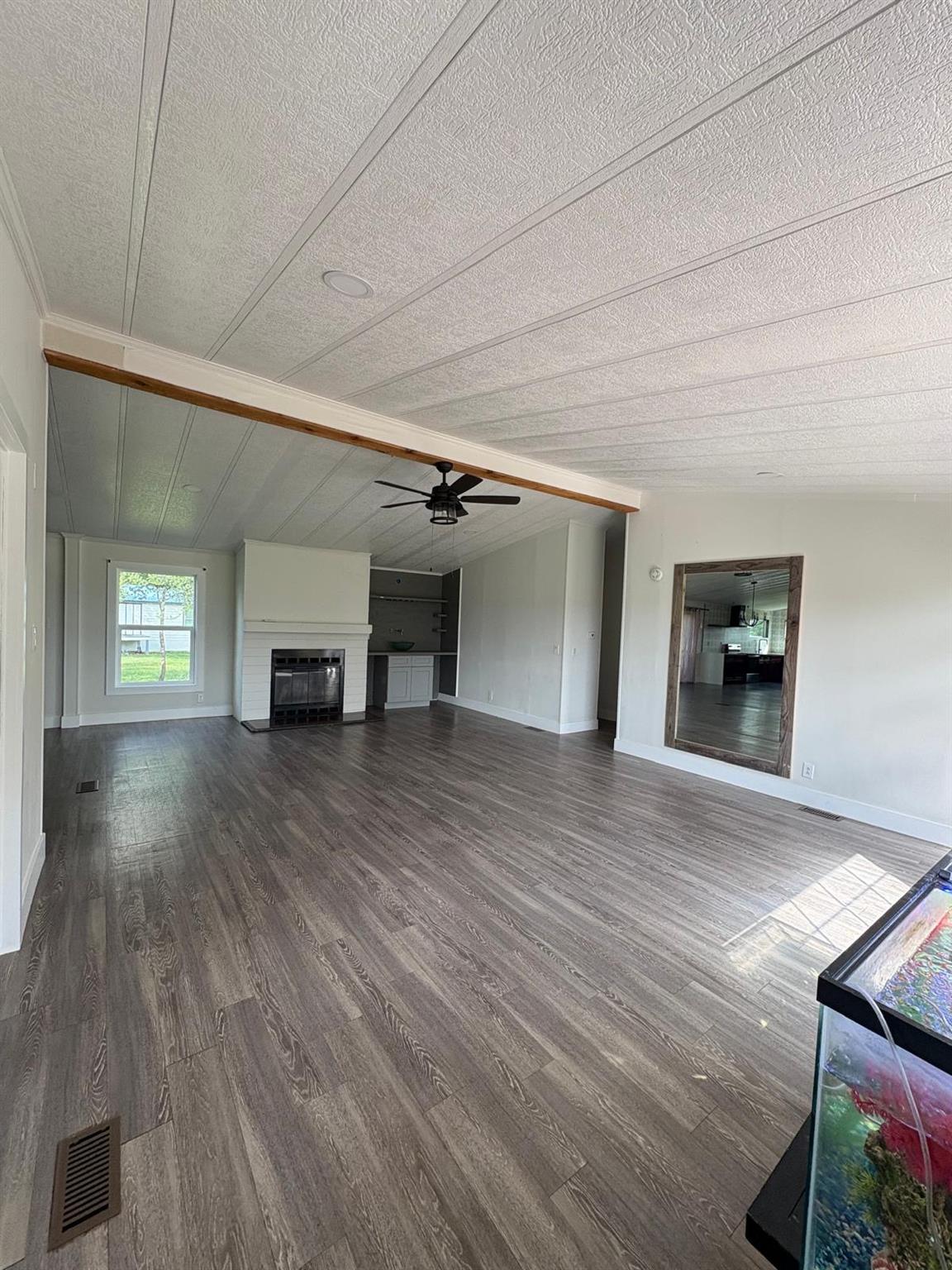 1185 Fm 812 # B, Cedar Creek, TX 78612