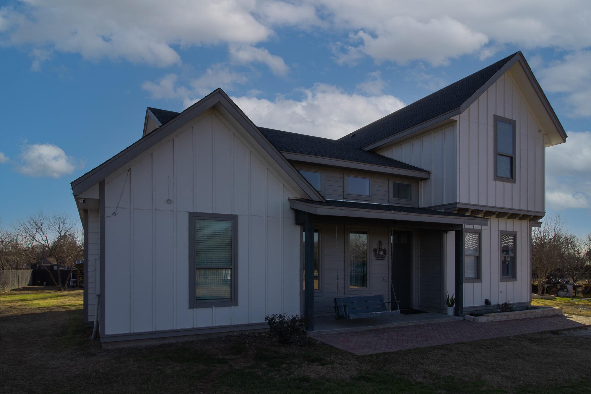 185 N Blushing Dr, Cedar Creek, TX 78612