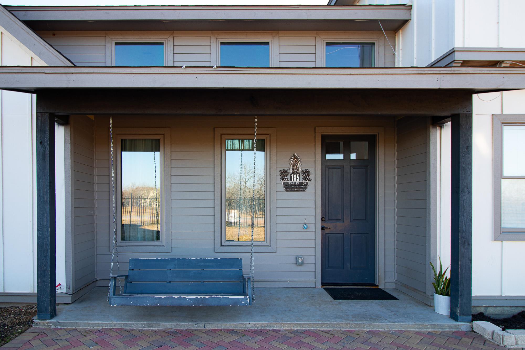 185 N Blushing Dr, Cedar Creek, TX 78612