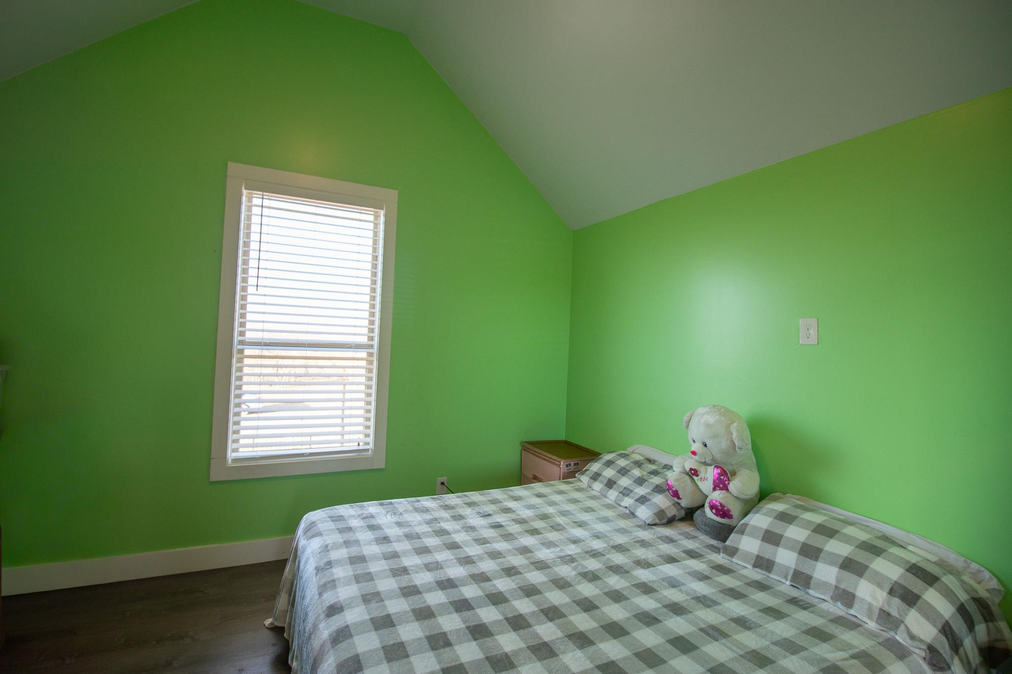 185 N Blushing Dr, Cedar Creek, TX 78612