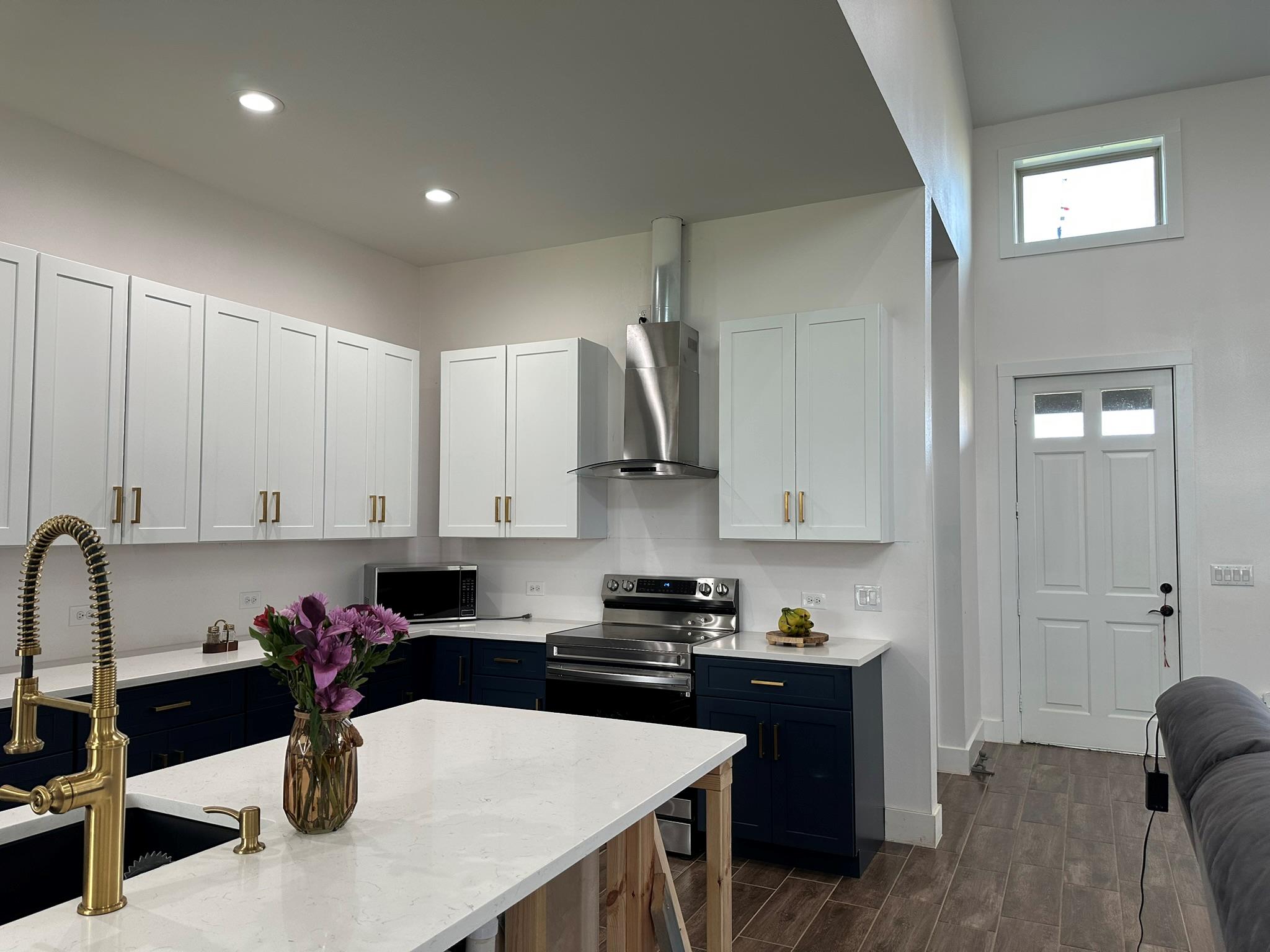 185 N Blushing Dr, Cedar Creek, TX 78612