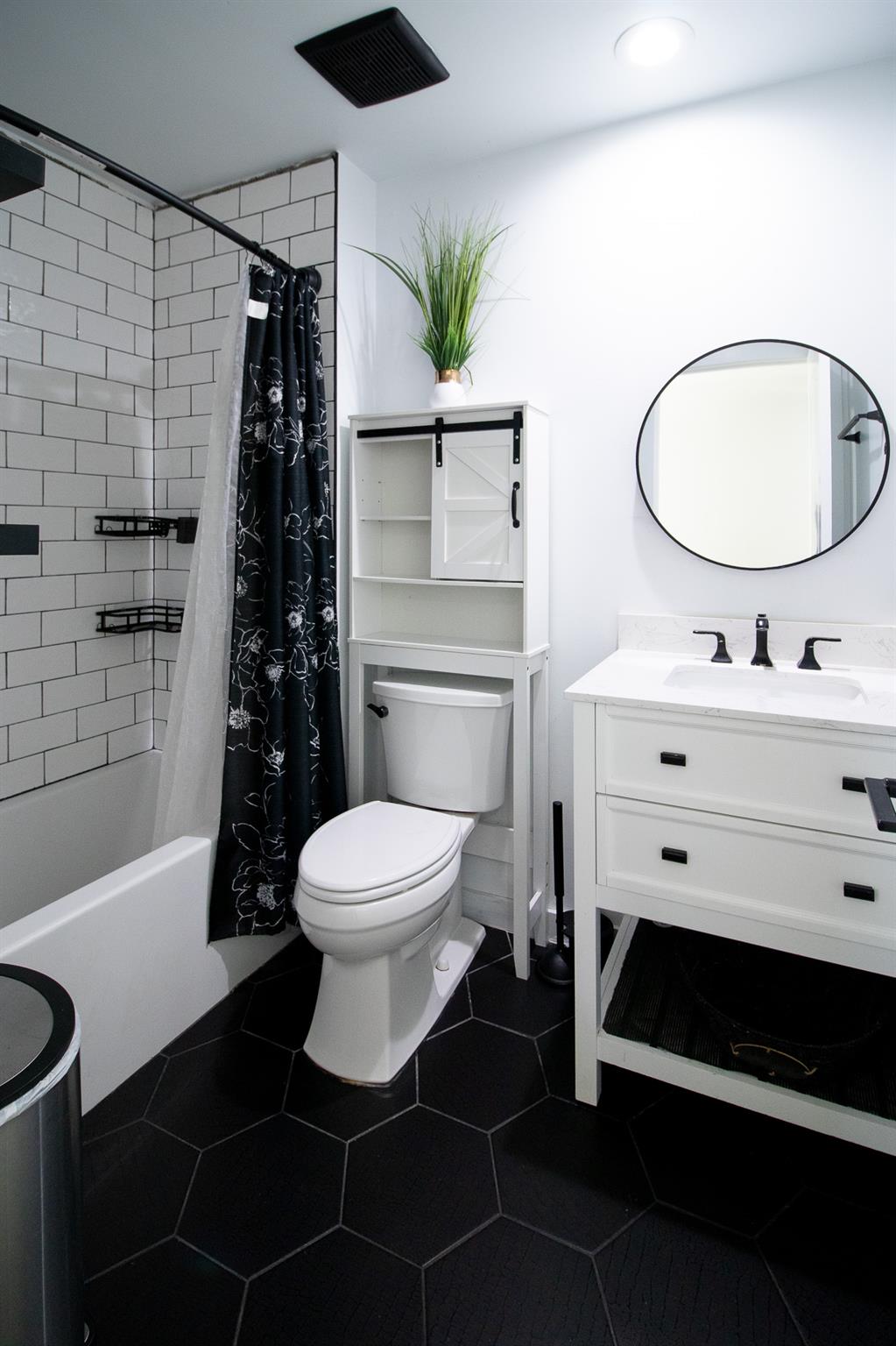 185 N Blushing Dr, Cedar Creek, TX 78612