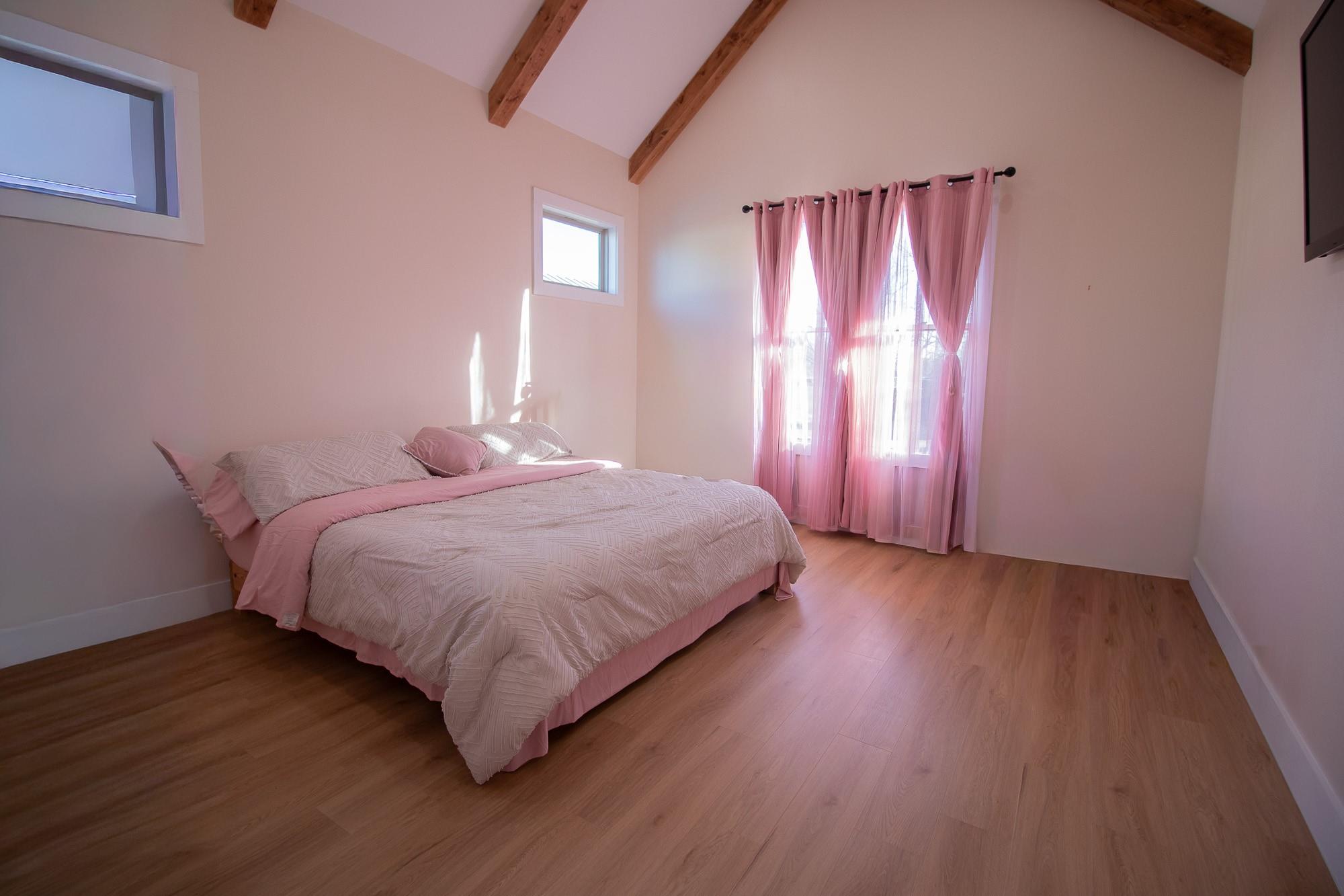 185 N Blushing Dr, Cedar Creek, TX 78612