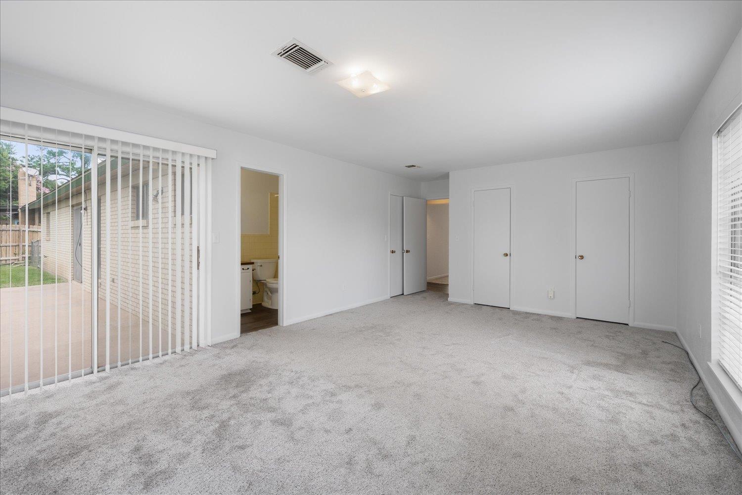 114 Pecan Dr, Elgin, TX 78621