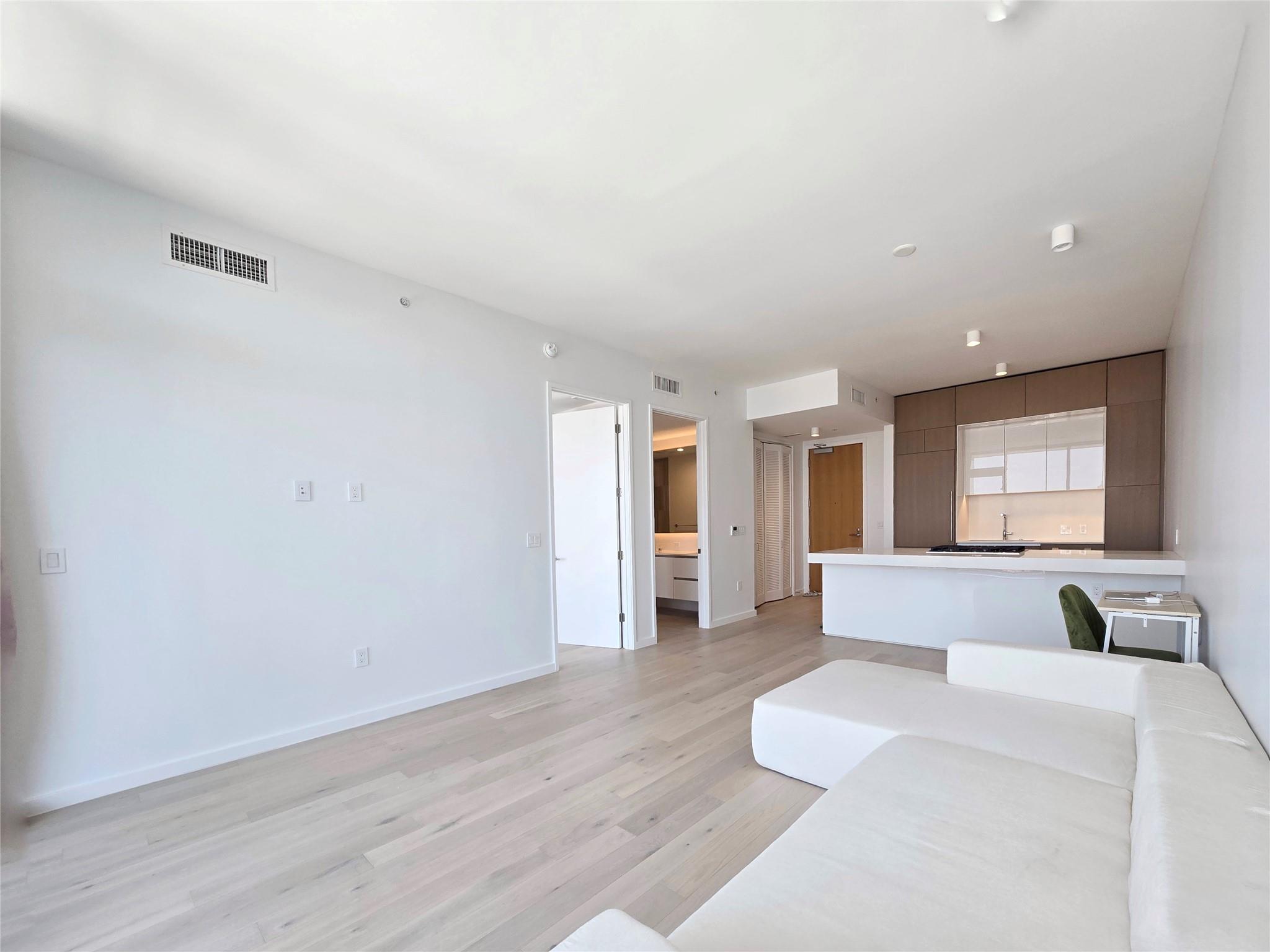 313 W 17th St # 1802, Austin, TX 78701