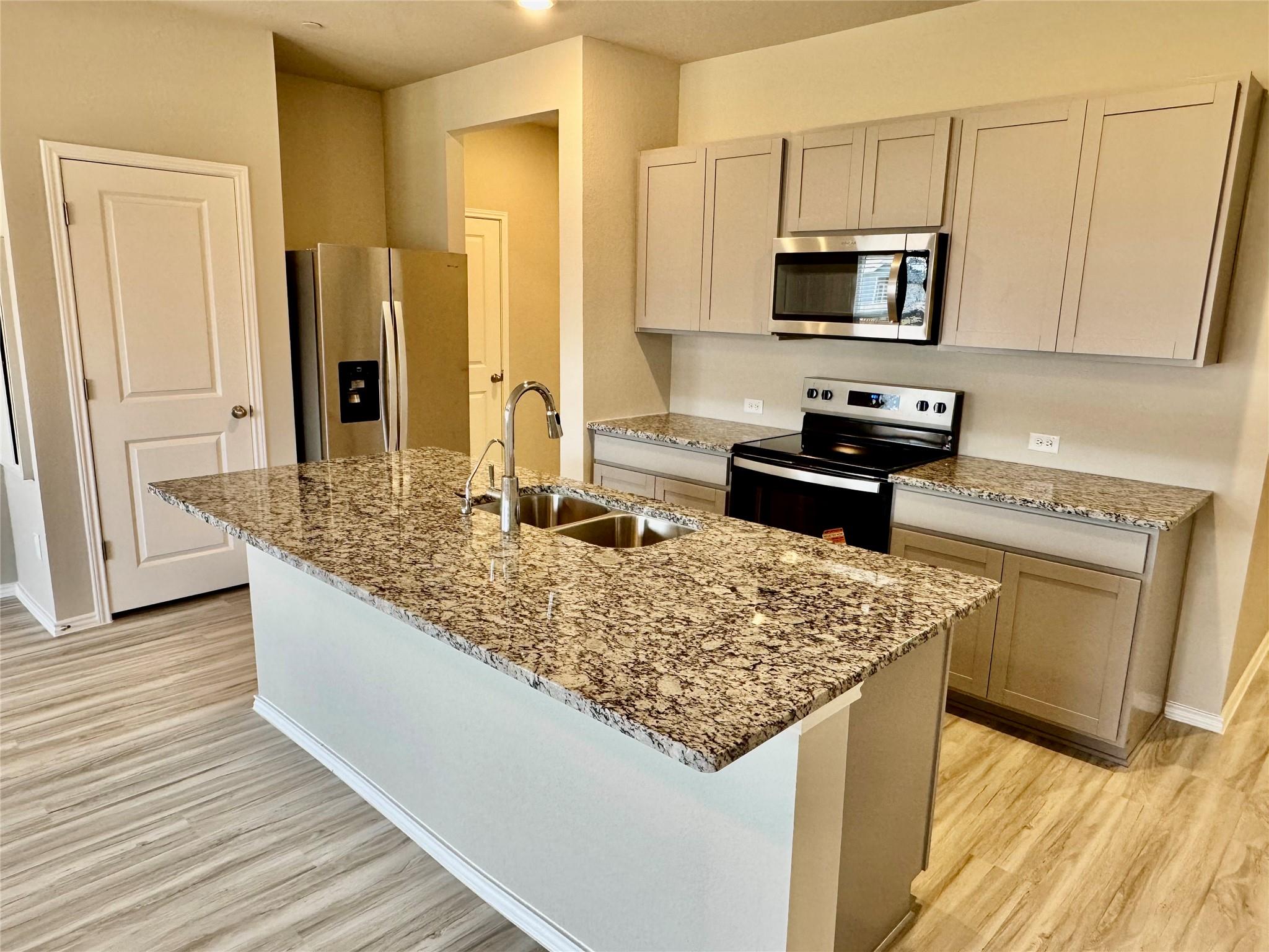 135 Cinnabar Ln # 3, Kyle, TX 78640