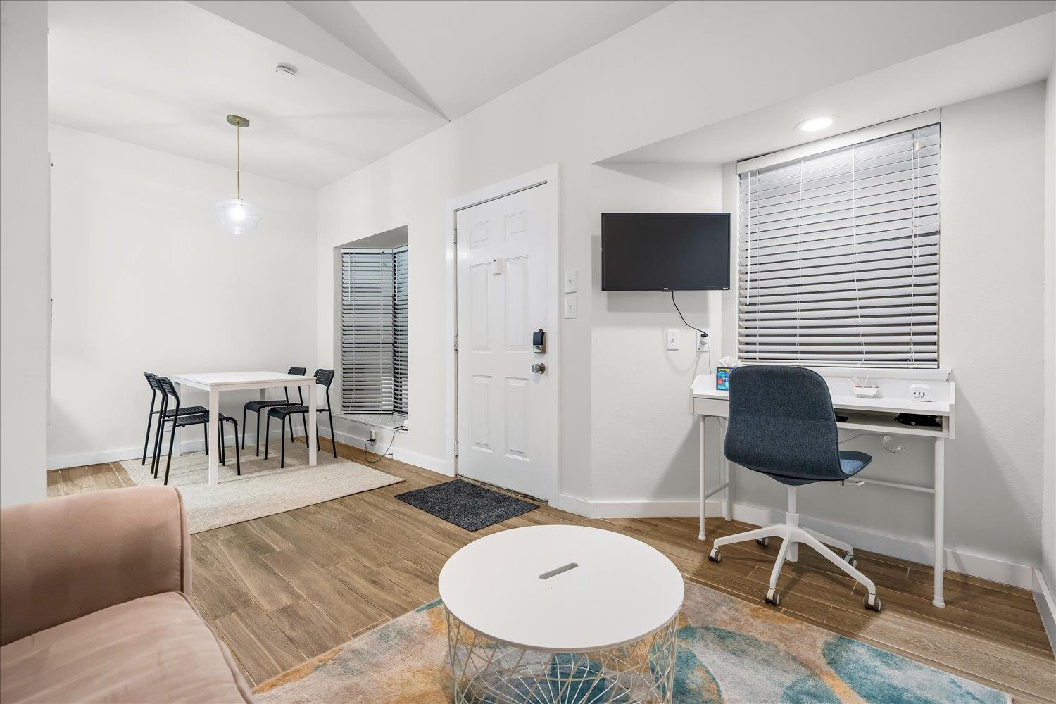 3316 Guadalupe St # 310, Austin, TX 78705