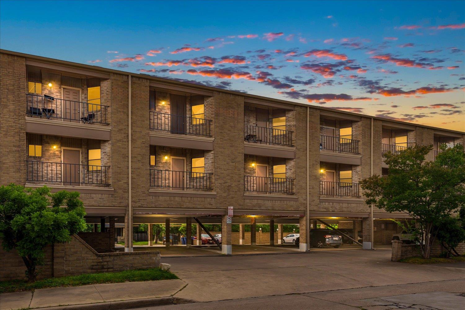 3316 Guadalupe St # 310, Austin, TX 78705