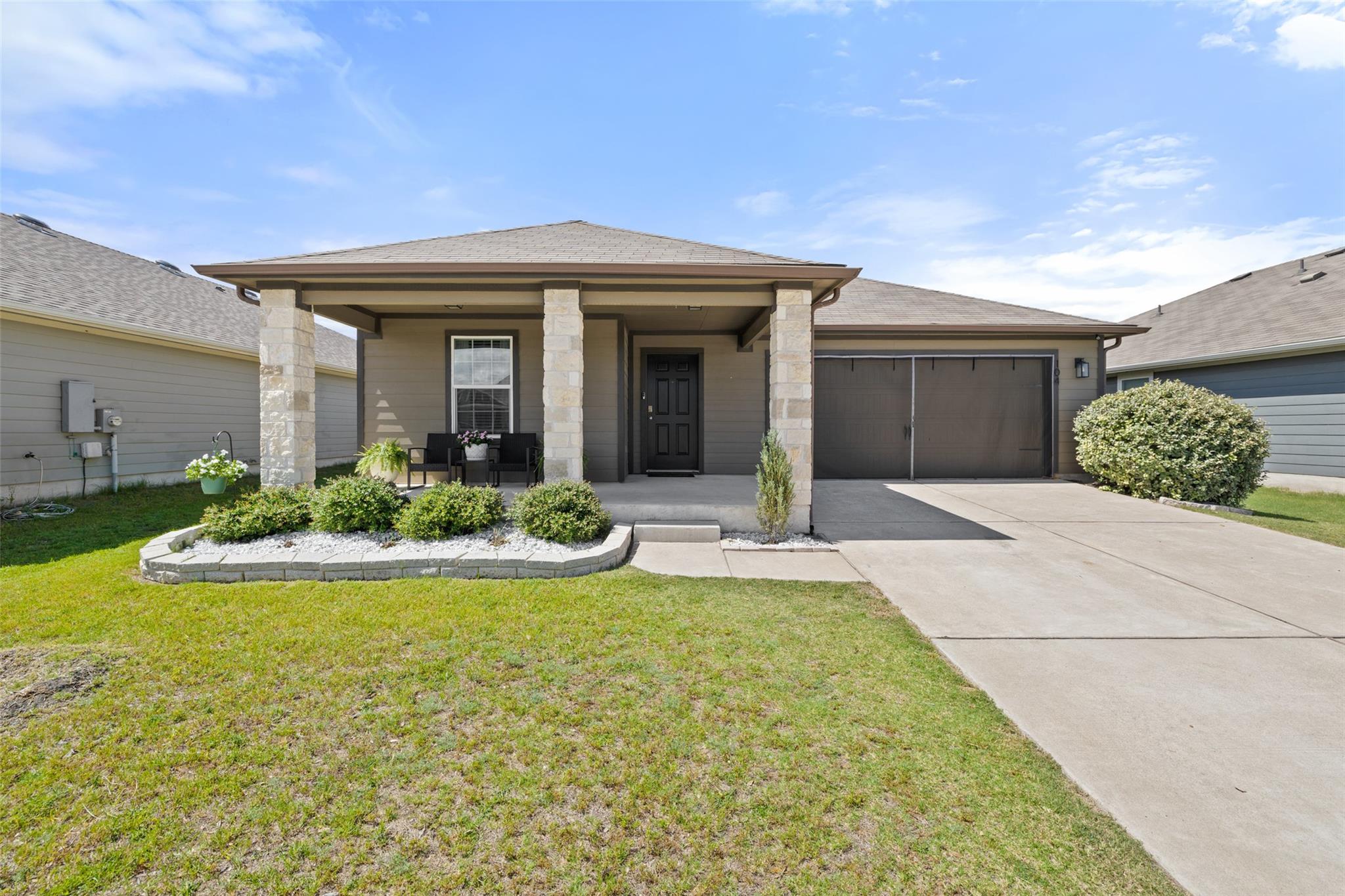 104 San Bernard Trl, Hutto, TX 78634