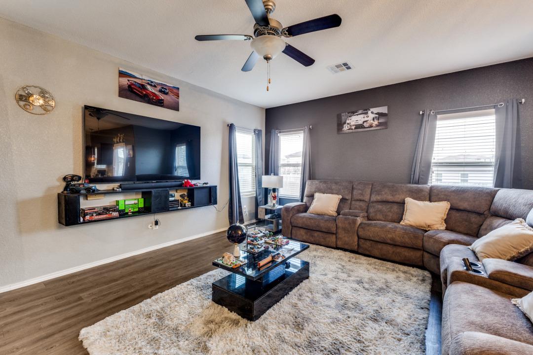 444 Major Lee Ln # 14H, Jarrell, TX 76537