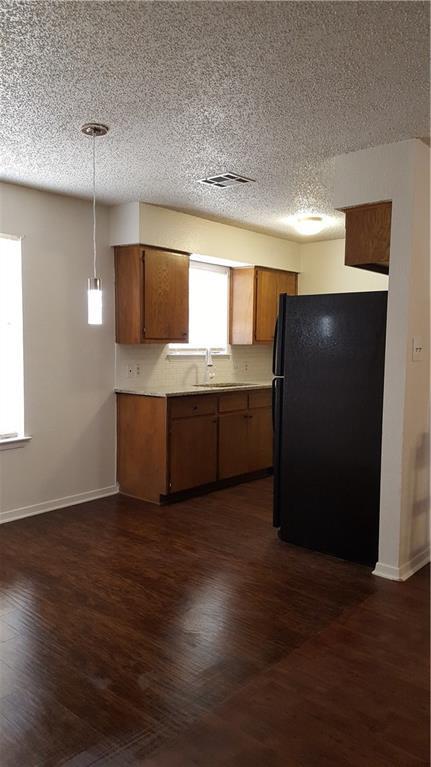1008 Cushing Dr # B, Round Rock, TX 78664