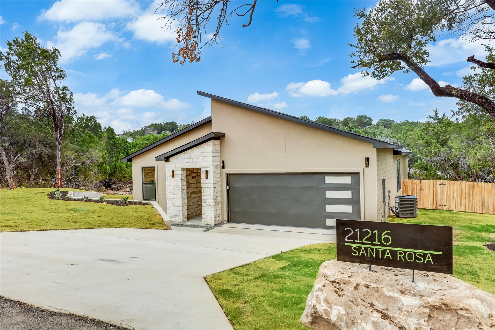 21216 Santa Rosa Ave, Lago Vista, TX 78645