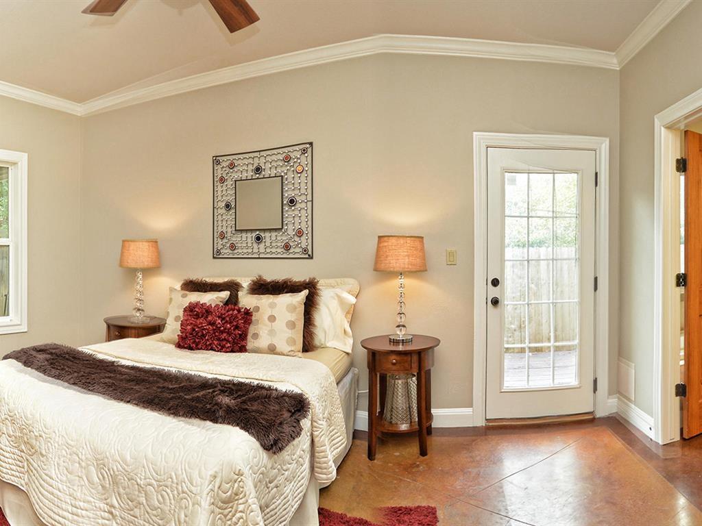 907 Ellingson Ln, Austin, TX 78751