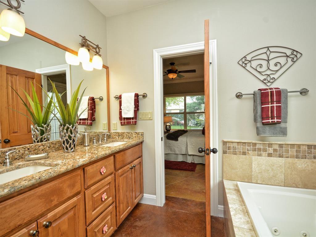 907 Ellingson Ln, Austin, TX 78751