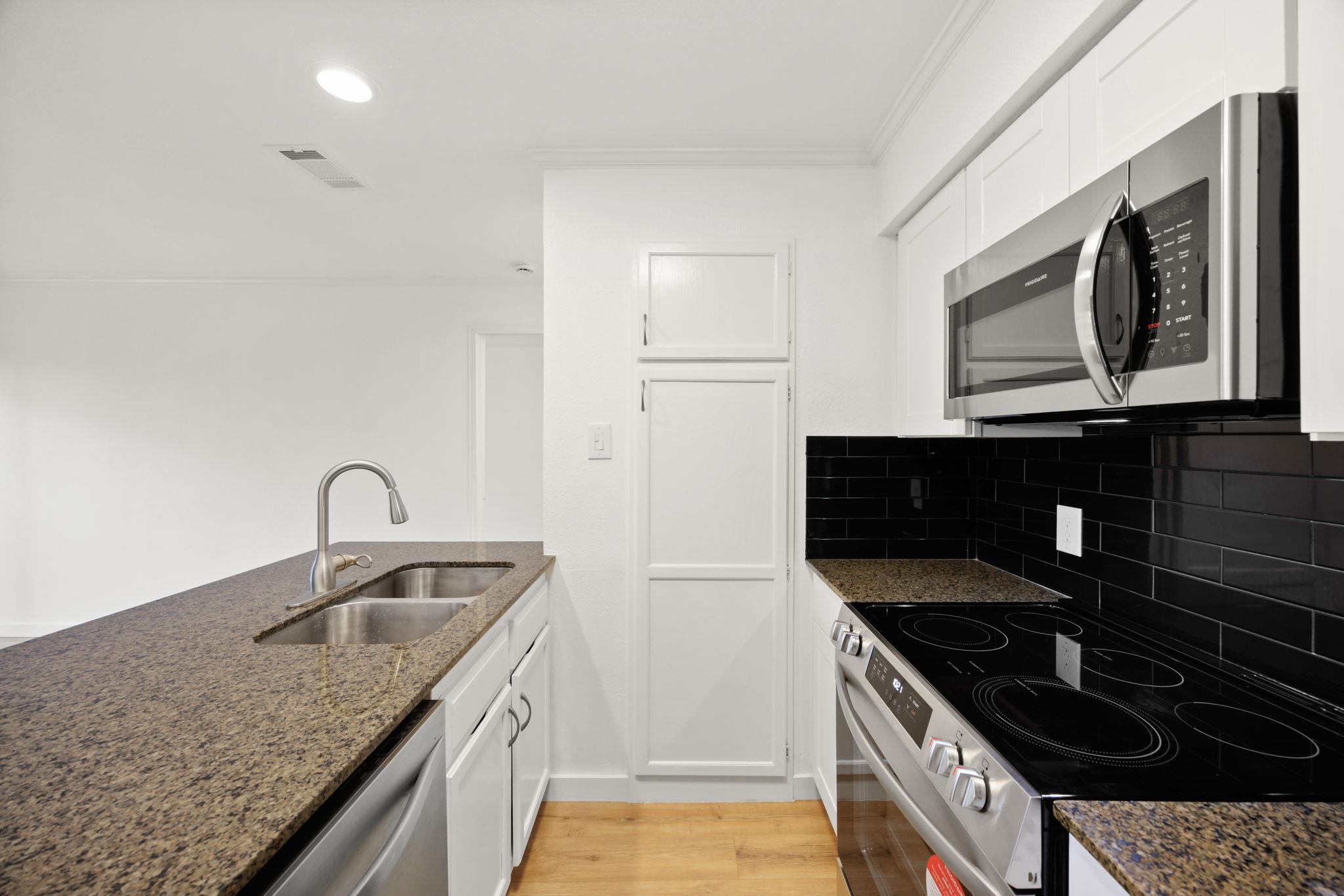 8888 Tallwood Dr # 1202, Austin, TX 78759