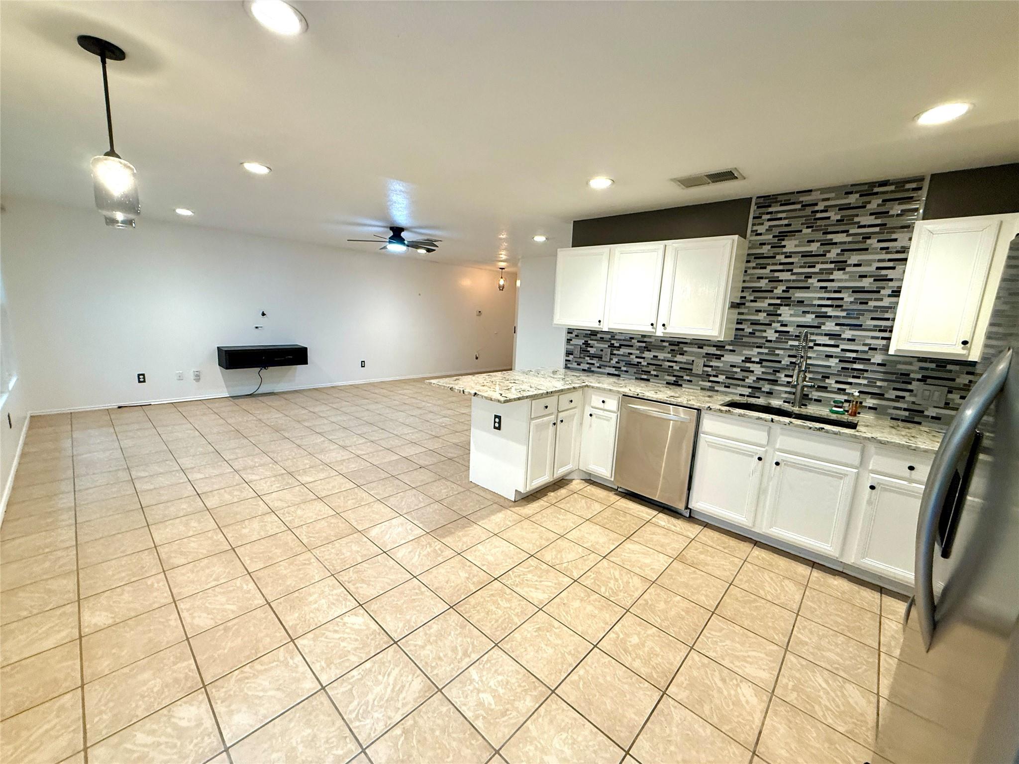 8101 Rosenberry Dr, Austin, TX 78747