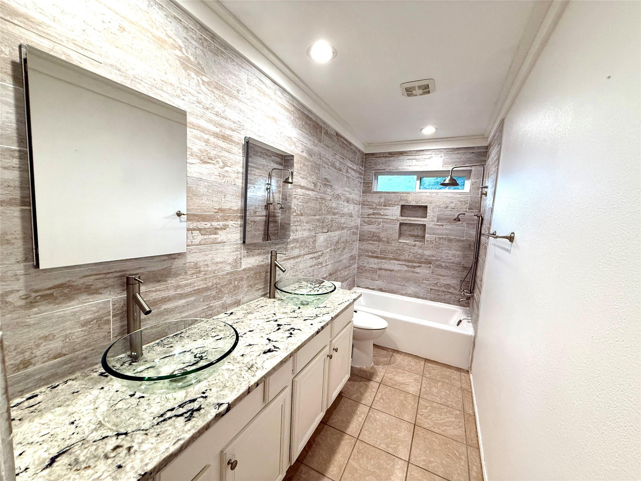 8101 Rosenberry Dr, Austin, TX 78747