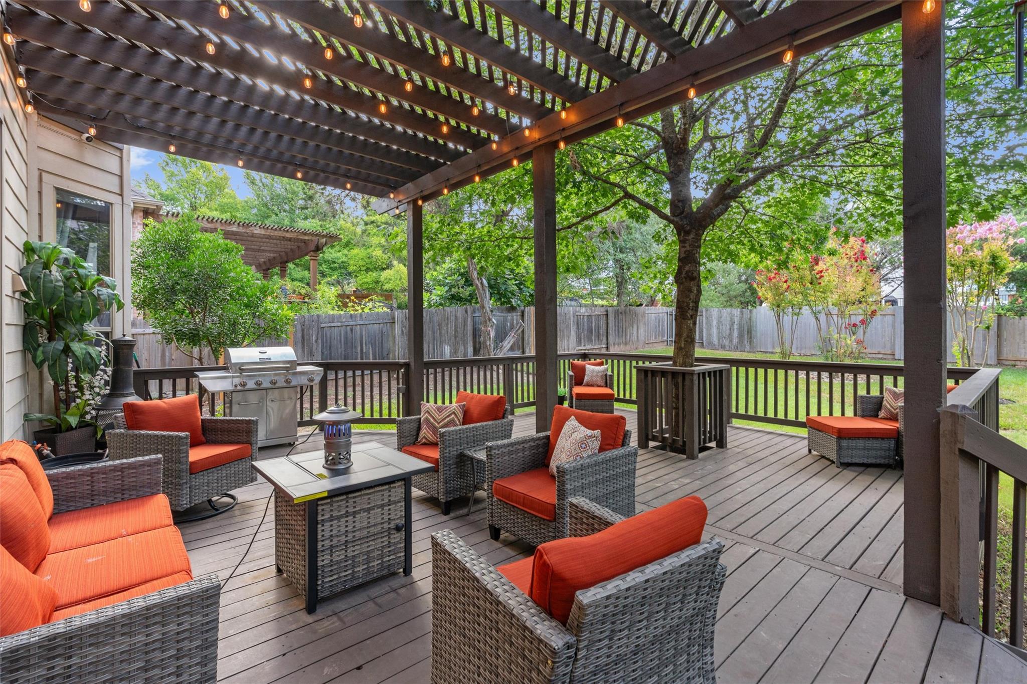 7505 Roaring Springs Dr, Austin, TX 78736