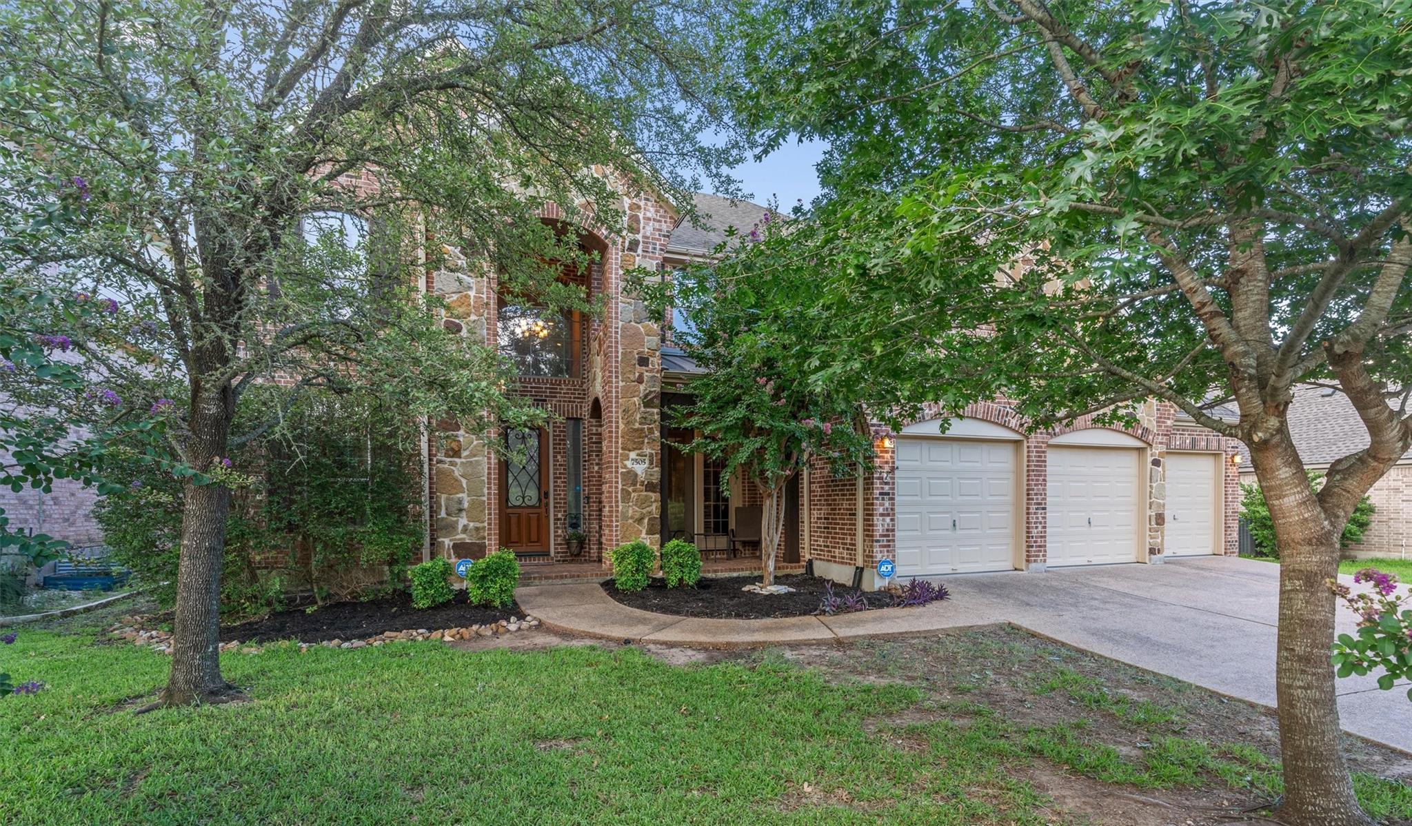 7505 Roaring Springs Dr, Austin, TX 78736
