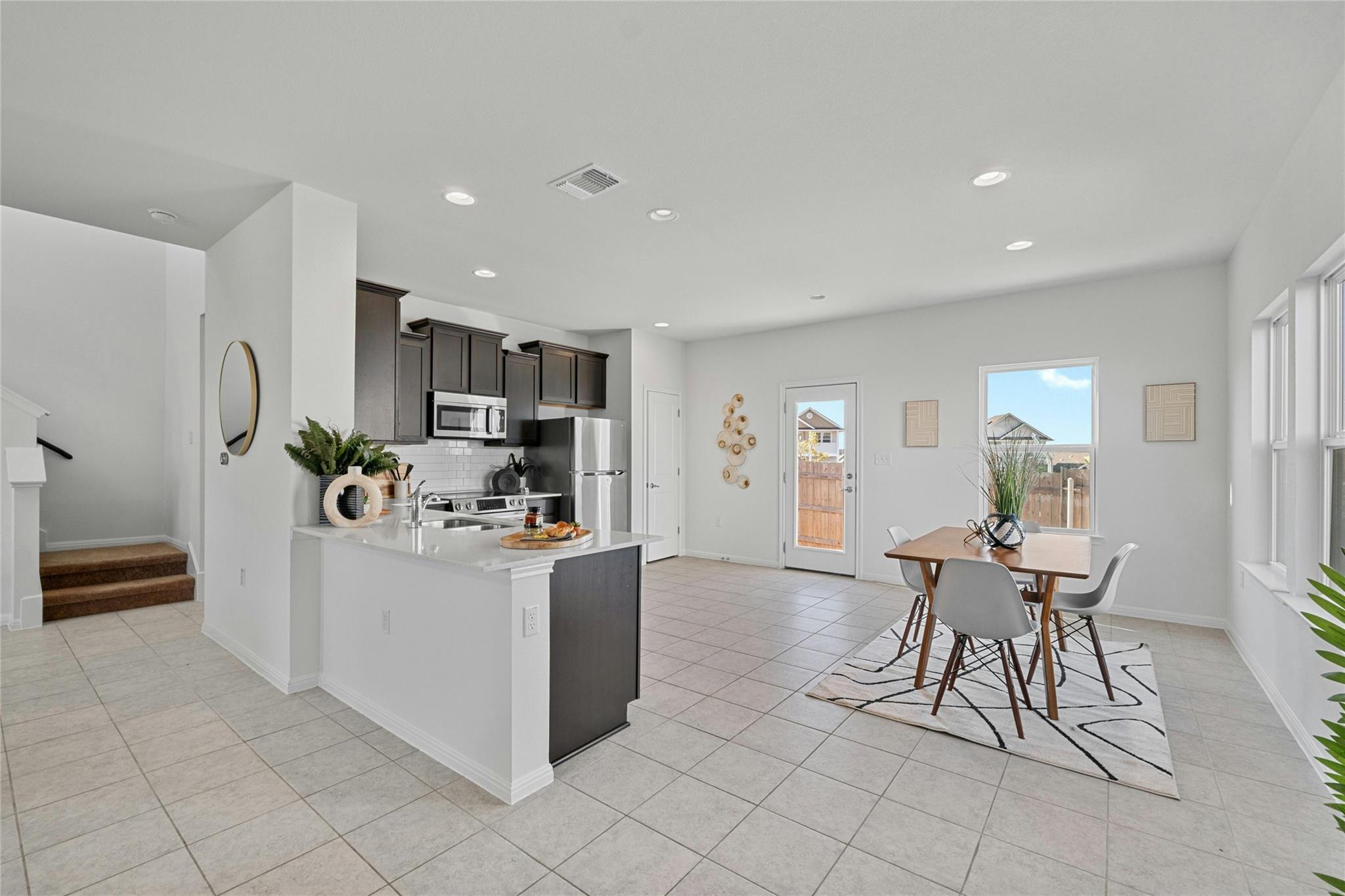 9713 Grapevine Leaf Dr, Manor, TX 78653