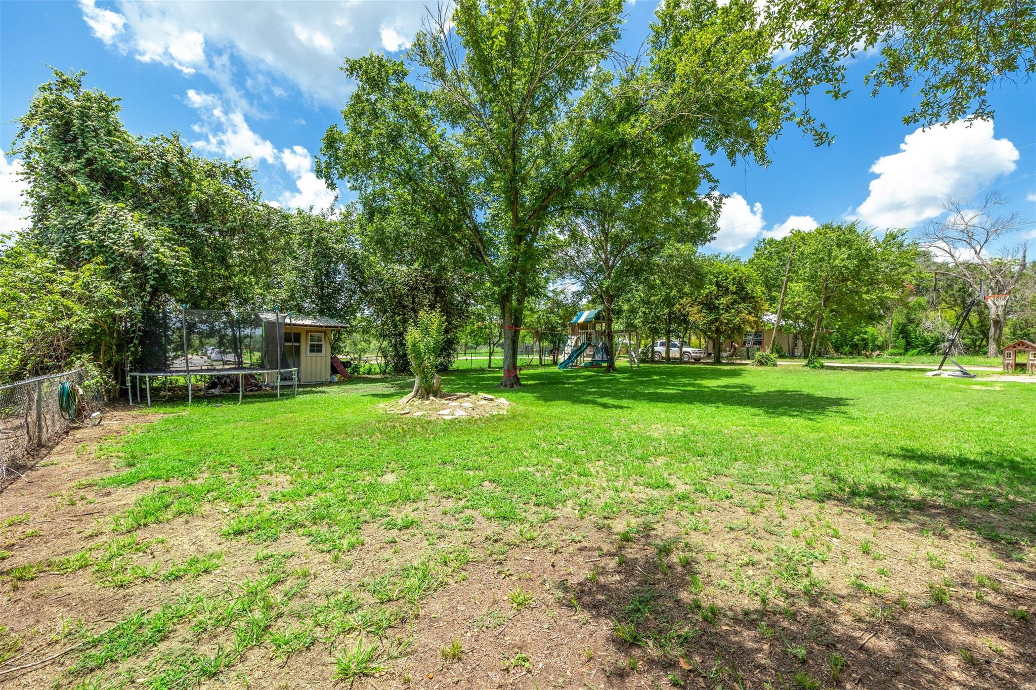 1004 Mitchell St, Gonzales, TX 78629