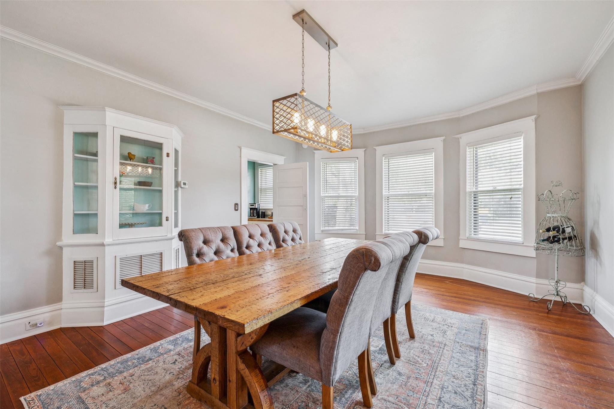 1004 Mitchell St, Gonzales, TX 78629