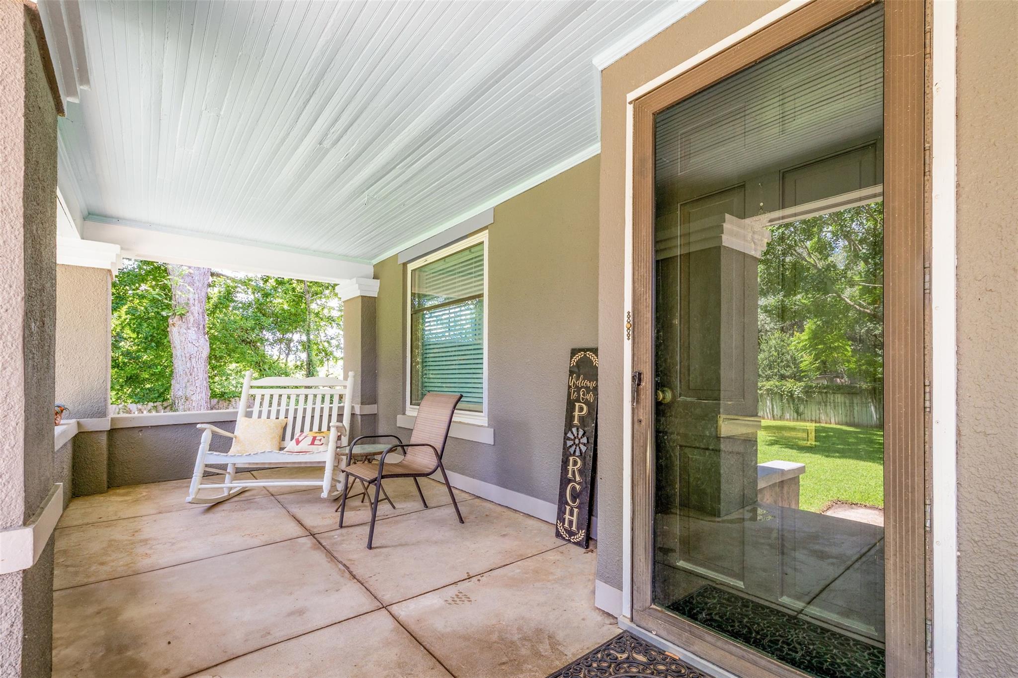 1004 Mitchell St, Gonzales, TX 78629