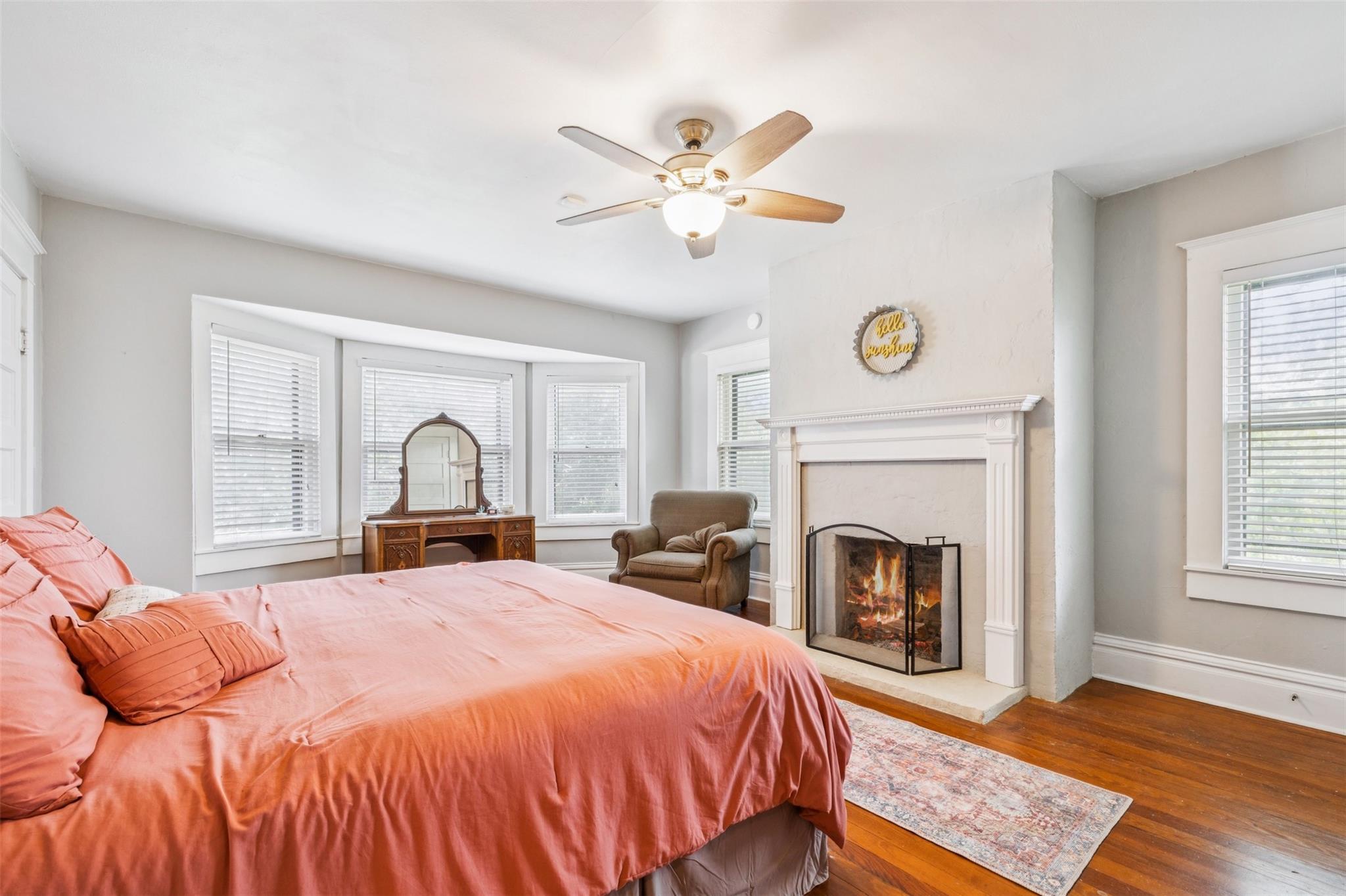 1004 Mitchell St, Gonzales, TX 78629