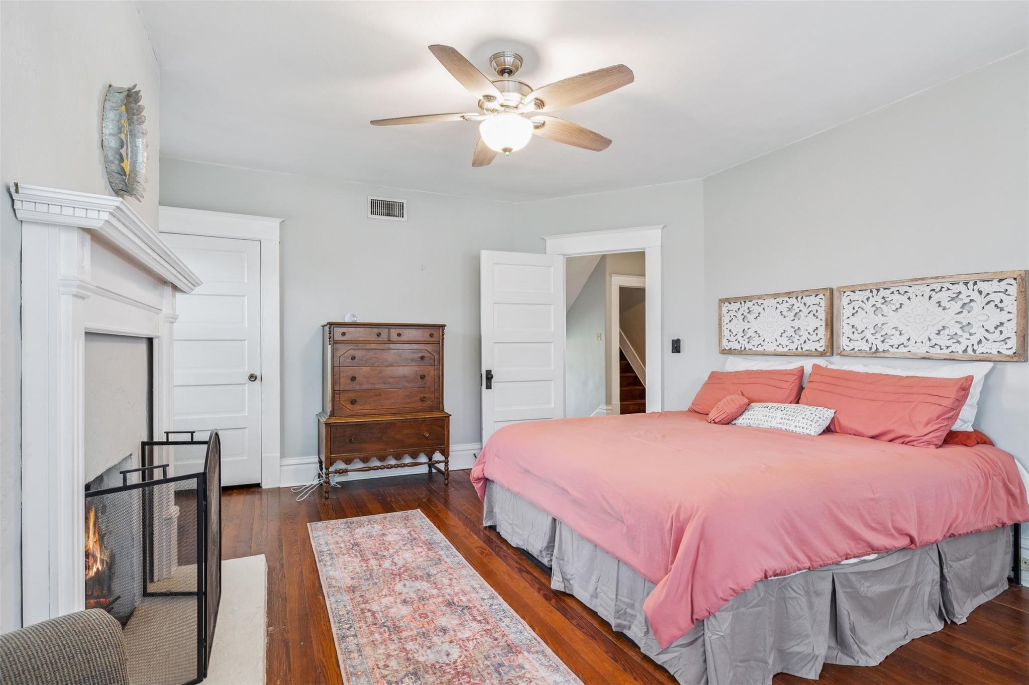 1004 Mitchell St, Gonzales, TX 78629